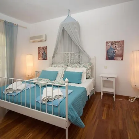 Avlaki House,stylish In Villa Kassiopi